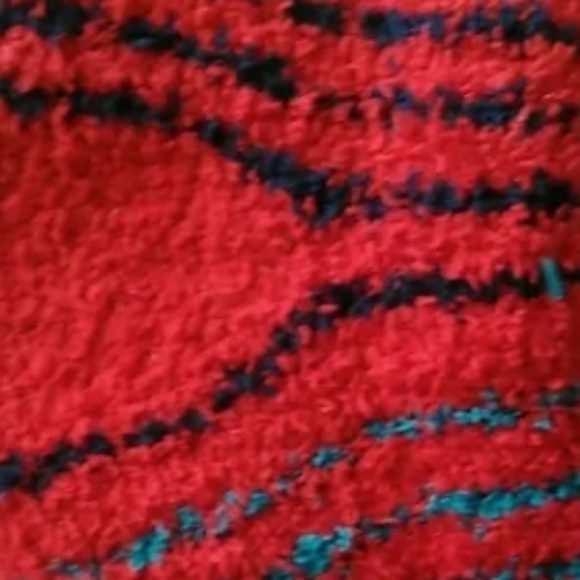 ** Cozy Feet Fuzzy Plush Socks Red Cream Navy Teal - Picture 3 of 8